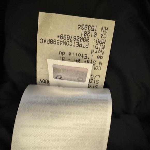 Canada Goose
Chilliwack
Bomber - White (OCTOBER'S
VERY OWN) - Picture 7 of 9